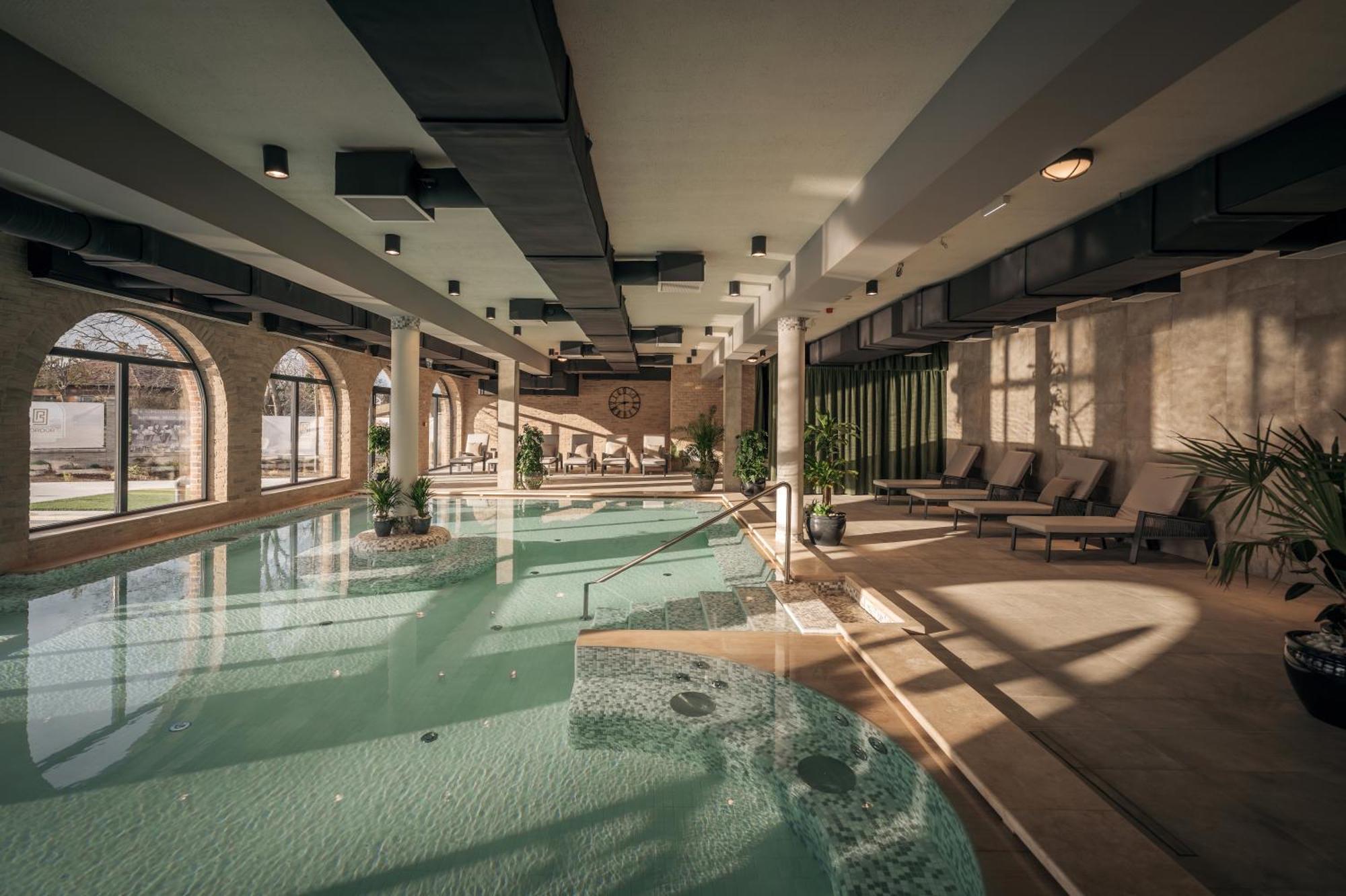 Bordur Wellness Hotel Superior Es Szonyegmuzeum Békésszentandrás Exterior foto