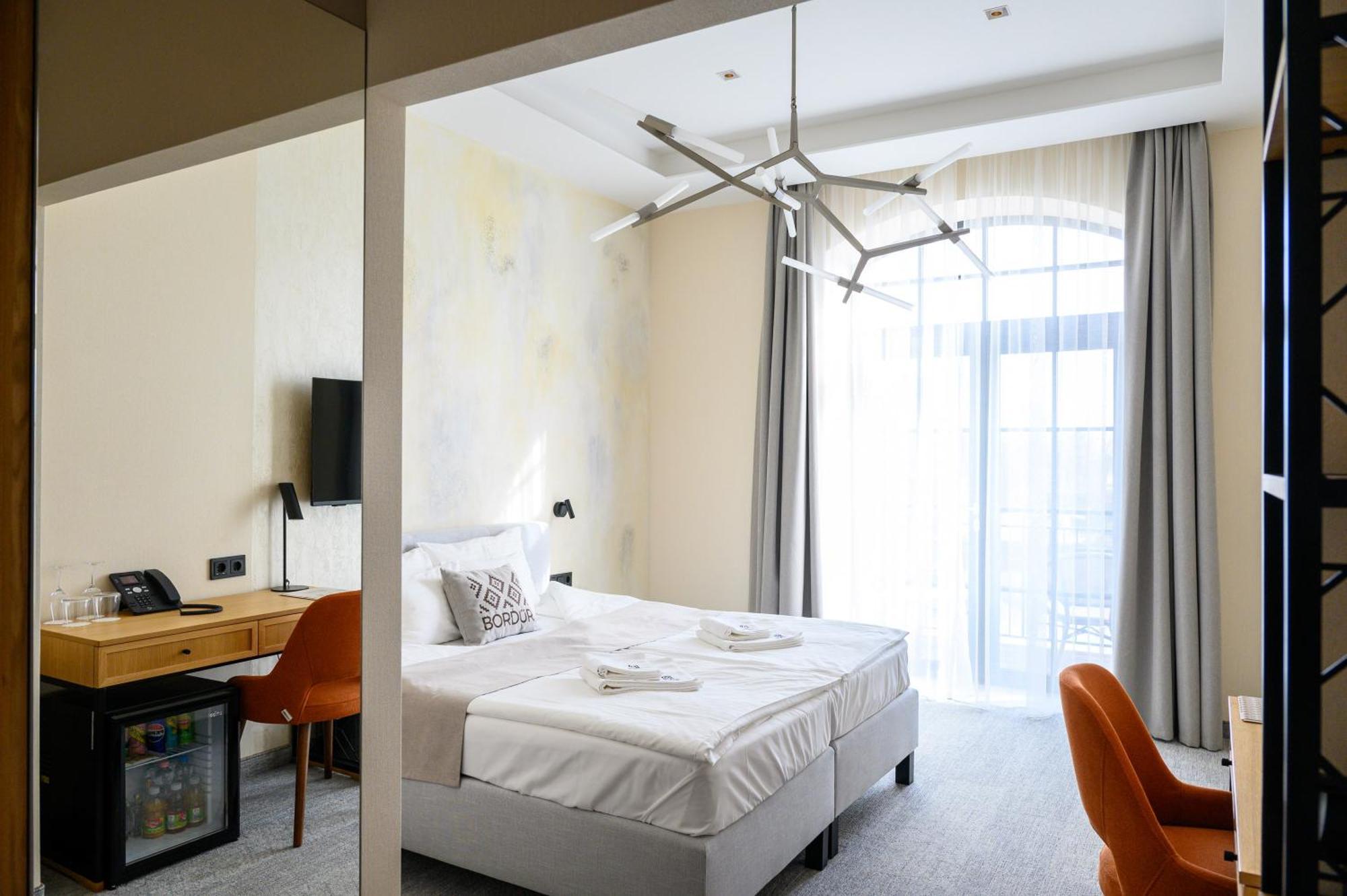 Bordur Wellness Hotel Superior Es Szonyegmuzeum Békésszentandrás Quarto foto